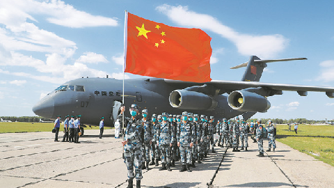 Chinese participants for Airborne Platoon contest of IAG 2021 take first trial