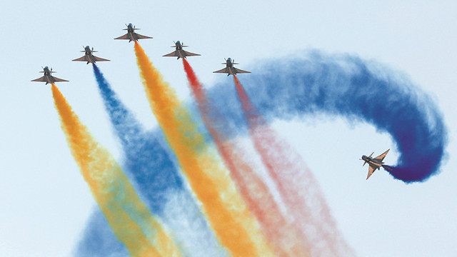 PLA Bayi Aerobatic Team to perform at World Defense Show in Saudi Arabia
