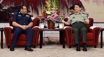 Defense Minister meets with Chief of Staff of Bangladesh Air Force