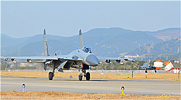 Fighter jets train before Spring Festival