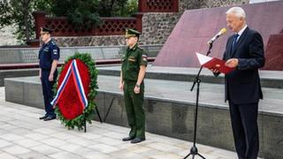The People's Republic of China honored the memory of Soviet soldiers, killed in China