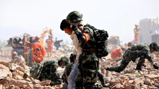 PLA, PAP participate in earthquake relief drill in Gansu