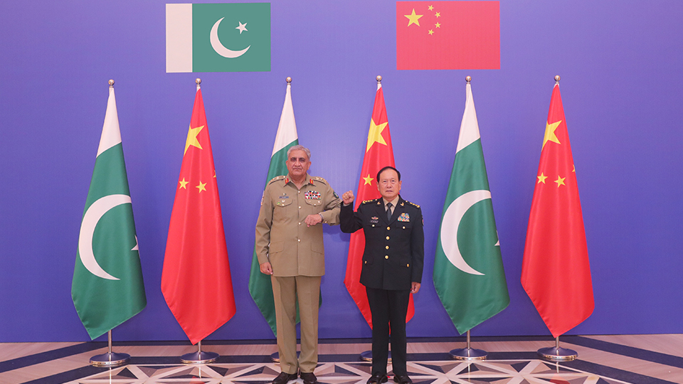 Chinese Defense Minister meets Pakistani Chief of Army Staff