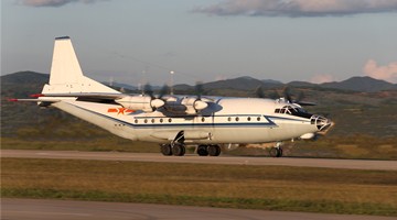 Transport aircraft in round-the-clock flight training